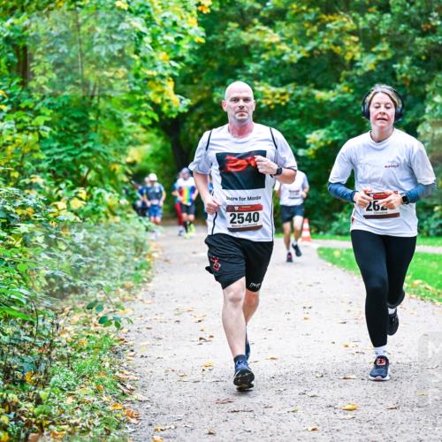 12.10.2025 - Bramfelder Halbmarathon 2025 Dr. Thomas Lammeyer http://msf.ph/oto/9347287 12.10.2025 10:23:16 Laufen 2540, 26, 174, 41 meine-sportfotos.de