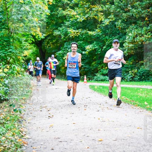 12.10.2025 - Bramfelder Halbmarathon 2025 Dr. Thomas Lammeyer http://msf.ph/oto/9347300 12.10.2025 10:23:18 Laufen  meine-sportfotos.de