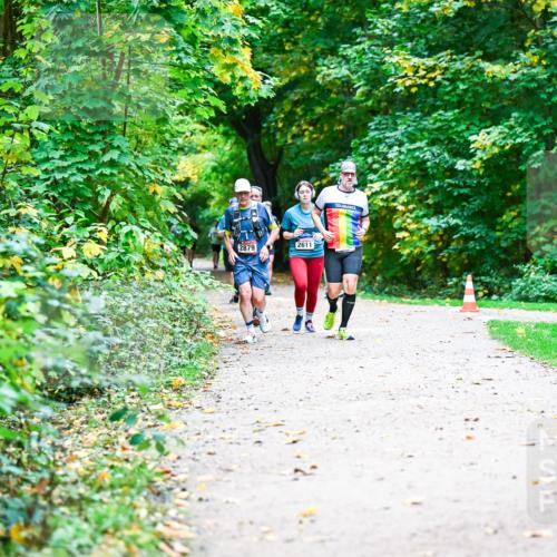 12.10.2025 - Bramfelder Halbmarathon 2025 Dr. Thomas Lammeyer http://msf.ph/oto/9347307 12.10.2025 10:23:20 Laufen 2879, 2611 meine-sportfotos.de
