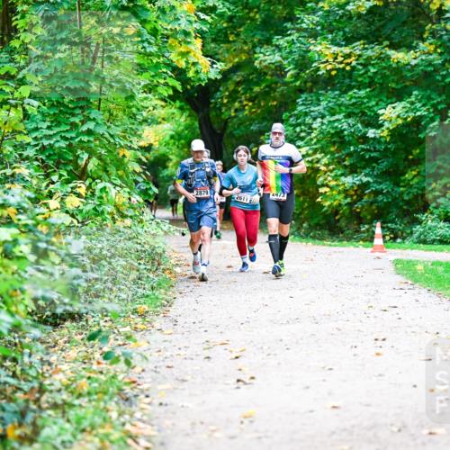 12.10.2025 - Bramfelder Halbmarathon 2025 Dr. Thomas Lammeyer http://msf.ph/oto/9347309 12.10.2025 10:23:20 Laufen 2879, 2611, 2473 meine-sportfotos.de
