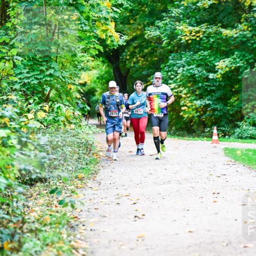 12.10.2025 - Bramfelder Halbmarathon 2025 Dr. Thomas Lammeyer http://msf.ph/oto/9347310 12.10.2025 10:23:20 Laufen 2879, 2611 meine-sportfotos.de