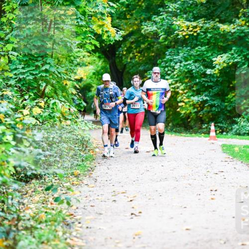 12.10.2025 - Bramfelder Halbmarathon 2025 Dr. Thomas Lammeyer http://msf.ph/oto/9347311 12.10.2025 10:23:21 Laufen 2879, 2611 meine-sportfotos.de
