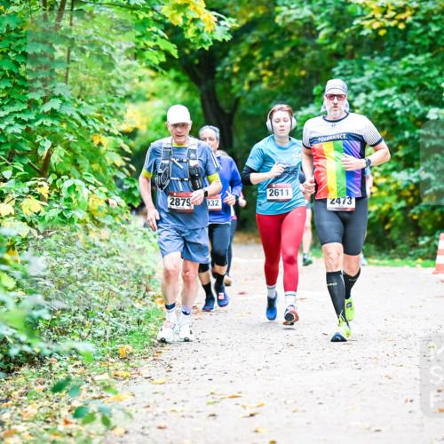 12.10.2025 - Bramfelder Halbmarathon 2025 Dr. Thomas Lammeyer http://msf.ph/oto/9347321 12.10.2025 10:23:22 Laufen 2879, 932, 2611, 2473 meine-sportfotos.de