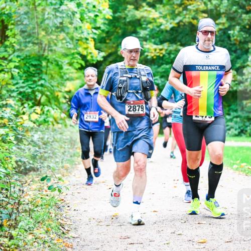 12.10.2025 - Bramfelder Halbmarathon 2025 Dr. Thomas Lammeyer http://msf.ph/oto/9347343 12.10.2025 10:23:25 Laufen 2932, 2879, 0 meine-sportfotos.de