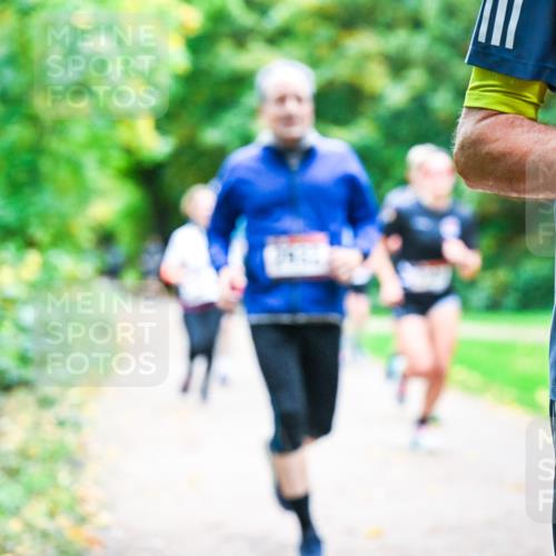 12.10.2025 - Bramfelder Halbmarathon 2025 Dr. Thomas Lammeyer http://msf.ph/oto/9347354 12.10.2025 10:23:27 Laufen  meine-sportfotos.de