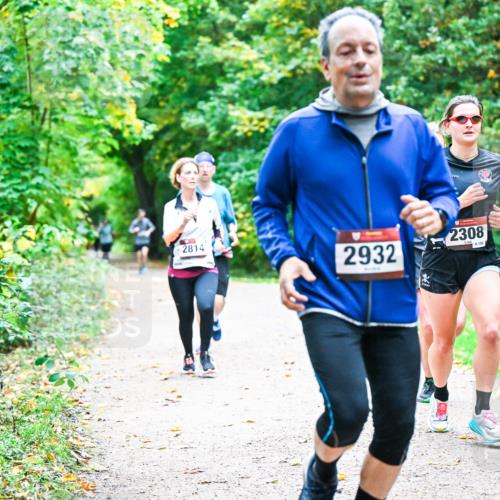 12.10.2025 - Bramfelder Halbmarathon 2025 Dr. Thomas Lammeyer http://msf.ph/oto/9347356 12.10.2025 10:23:28 Laufen 2814, 2932, 2308, 130 meine-sportfotos.de