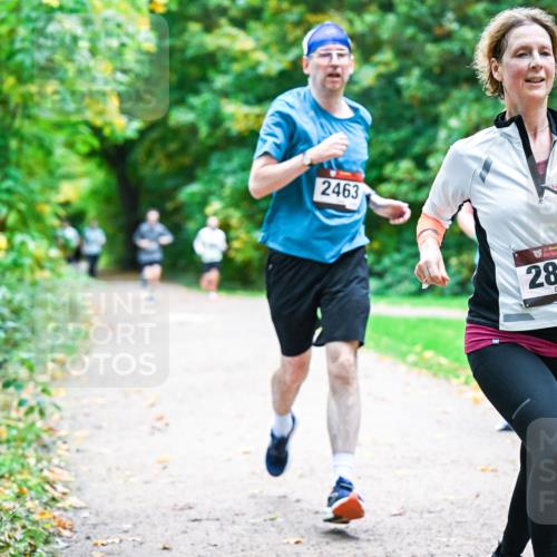 12.10.2025 - Bramfelder Halbmarathon 2025 Dr. Thomas Lammeyer http://msf.ph/oto/9347370 12.10.2025 10:23:30 Laufen 2463, 34, 56, 2814 meine-sportfotos.de