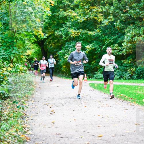 12.10.2025 - Bramfelder Halbmarathon 2025 Dr. Thomas Lammeyer http://msf.ph/oto/9347377 12.10.2025 10:23:35 Laufen 2241, 2275 meine-sportfotos.de