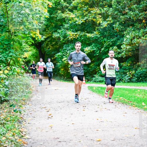 12.10.2025 - Bramfelder Halbmarathon 2025 Dr. Thomas Lammeyer http://msf.ph/oto/9347378 12.10.2025 10:23:35 Laufen 2241, 2275 meine-sportfotos.de