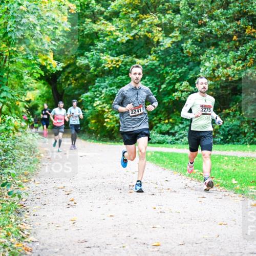 12.10.2025 - Bramfelder Halbmarathon 2025 Dr. Thomas Lammeyer http://msf.ph/oto/9347382 12.10.2025 10:23:36 Laufen 2241, 2275 meine-sportfotos.de