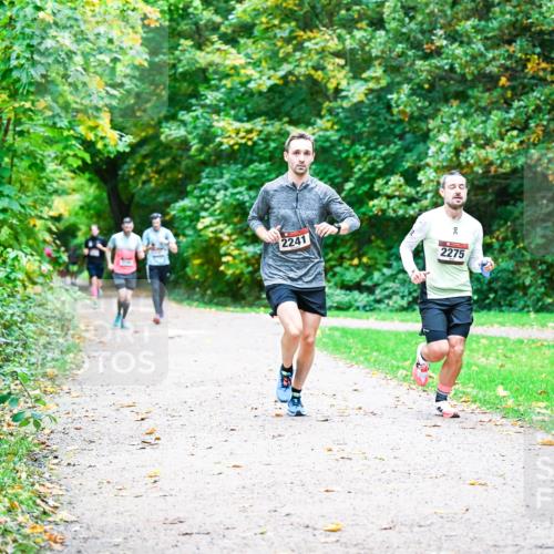 12.10.2025 - Bramfelder Halbmarathon 2025 Dr. Thomas Lammeyer http://msf.ph/oto/9347383 12.10.2025 10:23:36 Laufen 2241, 2275 meine-sportfotos.de
