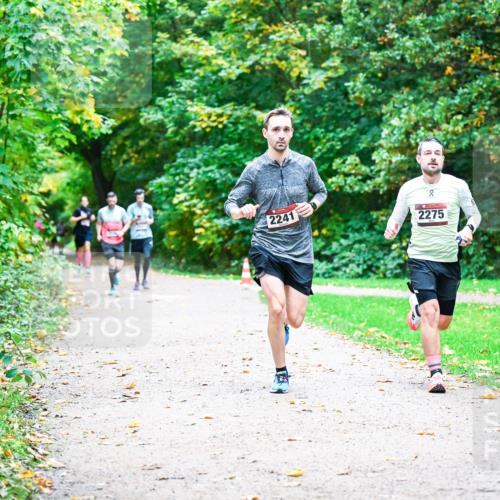 12.10.2025 - Bramfelder Halbmarathon 2025 Dr. Thomas Lammeyer http://msf.ph/oto/9347385 12.10.2025 10:23:36 Laufen 2241, 2275 meine-sportfotos.de
