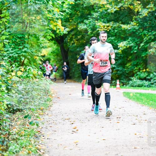 12.10.2025 - Bramfelder Halbmarathon 2025 Dr. Thomas Lammeyer http://msf.ph/oto/9347404 12.10.2025 10:23:41 Laufen 2586 meine-sportfotos.de