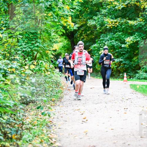 12.10.2025 - Bramfelder Halbmarathon 2025 Dr. Thomas Lammeyer http://msf.ph/oto/9347439 12.10.2025 10:23:49 Laufen 2718 meine-sportfotos.de