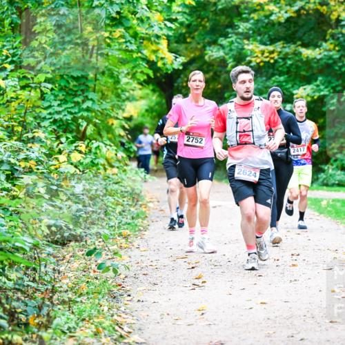12.10.2025 - Bramfelder Halbmarathon 2025 Dr. Thomas Lammeyer http://msf.ph/oto/9347451 12.10.2025 10:23:51 Laufen 257, 2752, 1, 2624, 2417 meine-sportfotos.de