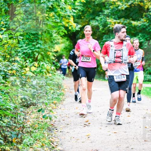 12.10.2025 - Bramfelder Halbmarathon 2025 Dr. Thomas Lammeyer http://msf.ph/oto/9347454 12.10.2025 10:23:51 Laufen 2752, 2624, 2417 meine-sportfotos.de