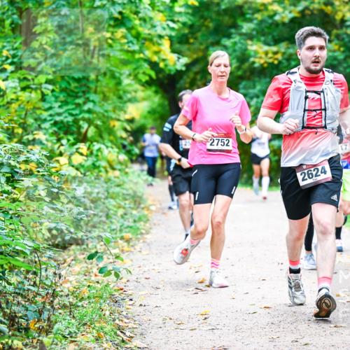 12.10.2025 - Bramfelder Halbmarathon 2025 Dr. Thomas Lammeyer http://msf.ph/oto/9347458 12.10.2025 10:23:52 Laufen 2752, 2624, 17 meine-sportfotos.de