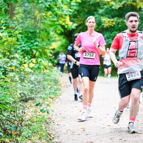 12.10.2025 - Bramfelder Halbmarathon 2025 Dr. Thomas Lammeyer http://msf.ph/oto/9347459 12.10.2025 10:23:52 Laufen 2752, 2624, 17 meine-sportfotos.de