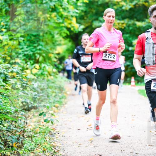 12.10.2025 - Bramfelder Halbmarathon 2025 Dr. Thomas Lammeyer http://msf.ph/oto/9347462 12.10.2025 10:23:52 Laufen 2752, 2624 meine-sportfotos.de