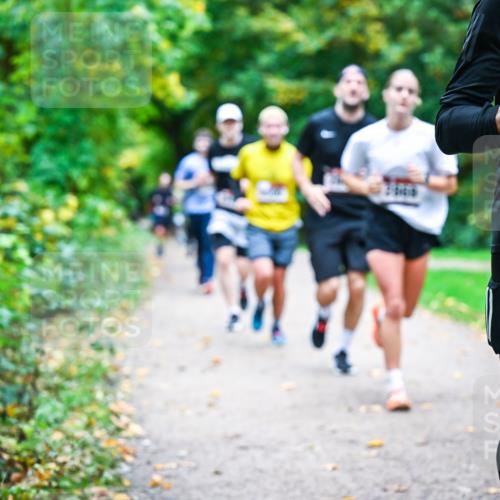 12.10.2025 - Bramfelder Halbmarathon 2025 Dr. Thomas Lammeyer http://msf.ph/oto/9347489 12.10.2025 10:23:59 Laufen 34, 242 meine-sportfotos.de