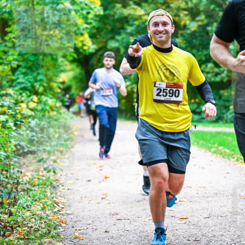 12.10.2025 - Bramfelder Halbmarathon 2025 Dr. Thomas Lammeyer http://msf.ph/oto/9347500 12.10.2025 10:24:01 Laufen 2631, 7, 2590, 2918 meine-sportfotos.de