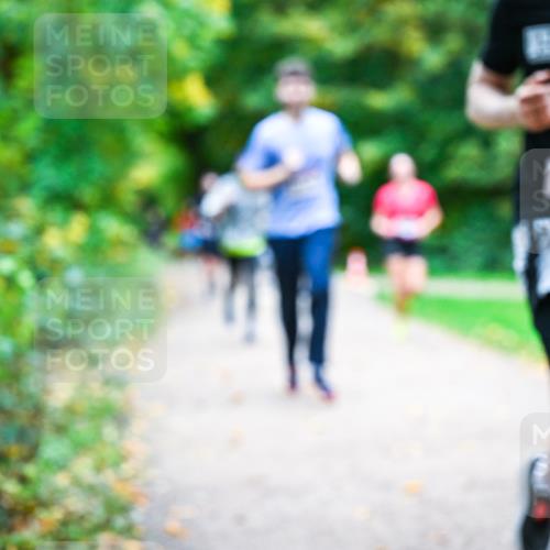 12.10.2025 - Bramfelder Halbmarathon 2025 Dr. Thomas Lammeyer http://msf.ph/oto/9347506 12.10.2025 10:24:02 Laufen 2941 meine-sportfotos.de