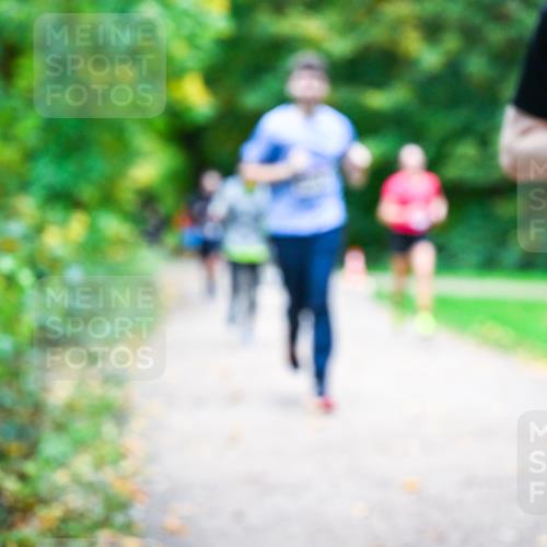 12.10.2025 - Bramfelder Halbmarathon 2025 Dr. Thomas Lammeyer http://msf.ph/oto/9347507 12.10.2025 10:24:02 Laufen 2941 meine-sportfotos.de