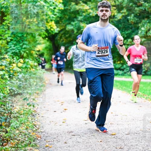 12.10.2025 - Bramfelder Halbmarathon 2025 Dr. Thomas Lammeyer http://msf.ph/oto/9347513 12.10.2025 10:24:03 Laufen 2926, 2086 meine-sportfotos.de