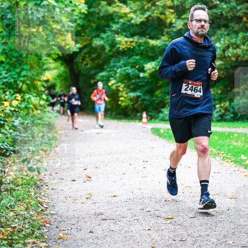 12.10.2025 - Bramfelder Halbmarathon 2025 Dr. Thomas Lammeyer http://msf.ph/oto/9347539 12.10.2025 10:24:08 Laufen 2464, 47 meine-sportfotos.de