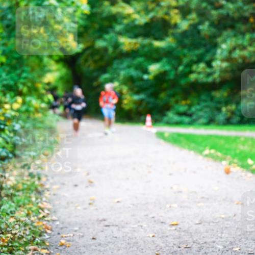 12.10.2025 - Bramfelder Halbmarathon 2025 Dr. Thomas Lammeyer http://msf.ph/oto/9347546 12.10.2025 10:24:09 Laufen 246 meine-sportfotos.de