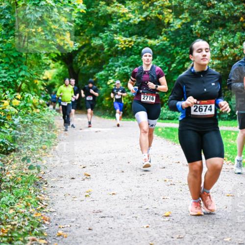 12.10.2025 - Bramfelder Halbmarathon 2025 Dr. Thomas Lammeyer http://msf.ph/oto/9347565 12.10.2025 10:24:16 Laufen 2716, 2674, 42, 2675 meine-sportfotos.de
