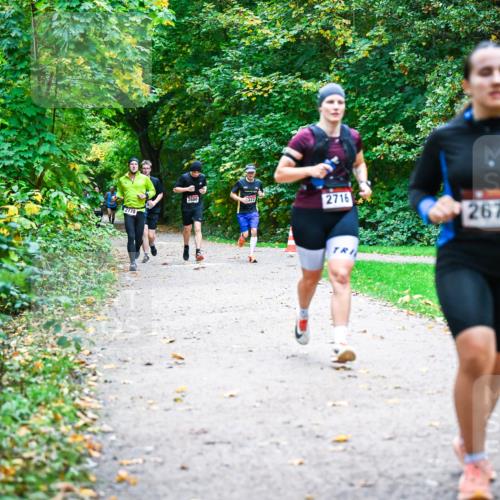 12.10.2025 - Bramfelder Halbmarathon 2025 Dr. Thomas Lammeyer http://msf.ph/oto/9347567 12.10.2025 10:24:16 Laufen 2778, 322, 42, 2716, 2674 meine-sportfotos.de