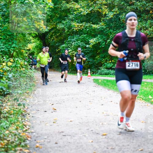 12.10.2025 - Bramfelder Halbmarathon 2025 Dr. Thomas Lammeyer http://msf.ph/oto/9347574 12.10.2025 10:24:17 Laufen 2778, 2680, 2322, 2716 meine-sportfotos.de