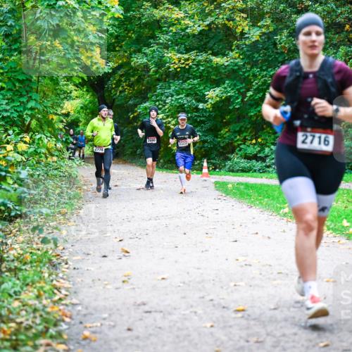 12.10.2025 - Bramfelder Halbmarathon 2025 Dr. Thomas Lammeyer http://msf.ph/oto/9347575 12.10.2025 10:24:17 Laufen 2322, 2778, 2716 meine-sportfotos.de