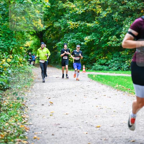 12.10.2025 - Bramfelder Halbmarathon 2025 Dr. Thomas Lammeyer http://msf.ph/oto/9347578 12.10.2025 10:24:17 Laufen 2778, 2680, 2322, 2716 meine-sportfotos.de