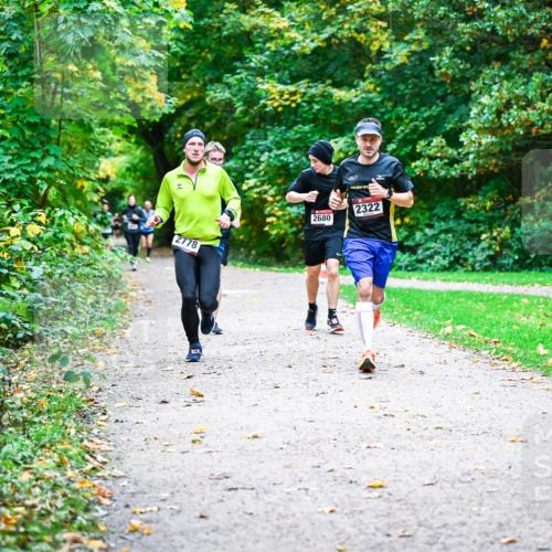 12.10.2025 - Bramfelder Halbmarathon 2025 Dr. Thomas Lammeyer http://msf.ph/oto/9347593 12.10.2025 10:24:20 Laufen 2778, 2322, 2680 meine-sportfotos.de