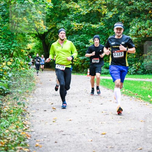 12.10.2025 - Bramfelder Halbmarathon 2025 Dr. Thomas Lammeyer http://msf.ph/oto/9347597 12.10.2025 10:24:20 Laufen 2778, 2680, 2322 meine-sportfotos.de