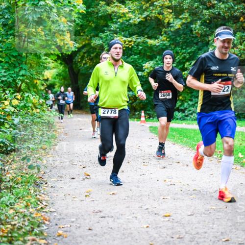 12.10.2025 - Bramfelder Halbmarathon 2025 Dr. Thomas Lammeyer http://msf.ph/oto/9347600 12.10.2025 10:24:21 Laufen 2778, 2680, 22 meine-sportfotos.de