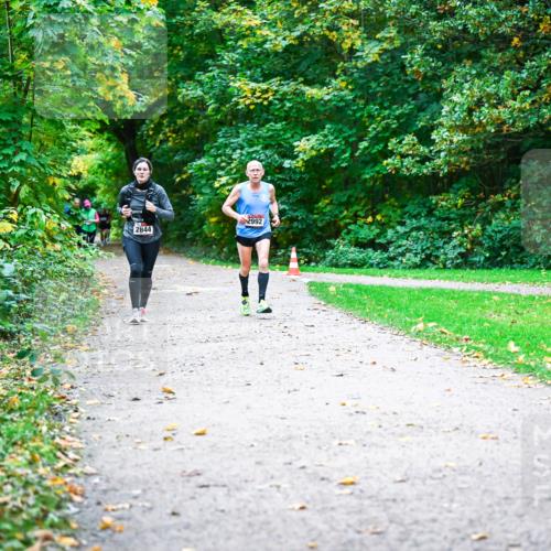 12.10.2025 - Bramfelder Halbmarathon 2025 Dr. Thomas Lammeyer http://msf.ph/oto/9347614 12.10.2025 10:24:27 Laufen 2992, 2844 meine-sportfotos.de