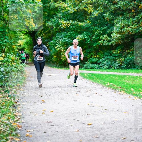 12.10.2025 - Bramfelder Halbmarathon 2025 Dr. Thomas Lammeyer http://msf.ph/oto/9347618 12.10.2025 10:24:27 Laufen 2844, 2992 meine-sportfotos.de
