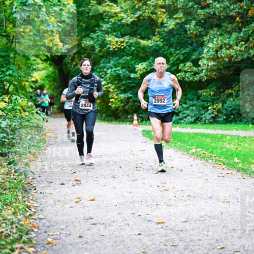 12.10.2025 - Bramfelder Halbmarathon 2025 Dr. Thomas Lammeyer http://msf.ph/oto/9347625 12.10.2025 10:24:28 Laufen 2992, 2844 meine-sportfotos.de