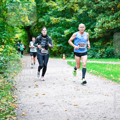 12.10.2025 - Bramfelder Halbmarathon 2025 Dr. Thomas Lammeyer http://msf.ph/oto/9347627 12.10.2025 10:24:29 Laufen 2818, 2844, 2992 meine-sportfotos.de