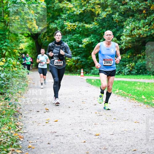 12.10.2025 - Bramfelder Halbmarathon 2025 Dr. Thomas Lammeyer http://msf.ph/oto/9347628 12.10.2025 10:24:29 Laufen 28, 2844, 2992 meine-sportfotos.de