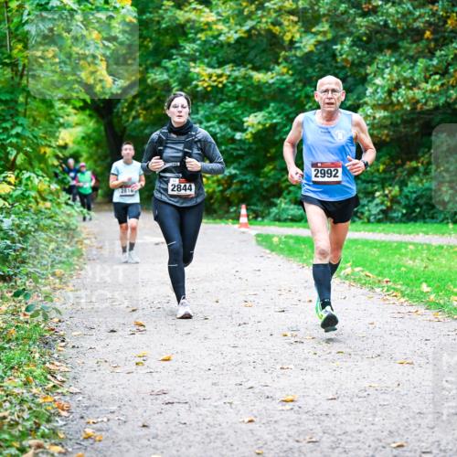 12.10.2025 - Bramfelder Halbmarathon 2025 Dr. Thomas Lammeyer http://msf.ph/oto/9347629 12.10.2025 10:24:29 Laufen 2816, 2844, 2992 meine-sportfotos.de