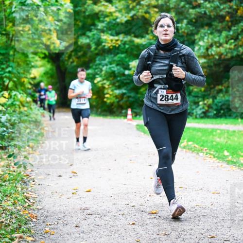 12.10.2025 - Bramfelder Halbmarathon 2025 Dr. Thomas Lammeyer http://msf.ph/oto/9347638 12.10.2025 10:24:30 Laufen 2, 2844 meine-sportfotos.de