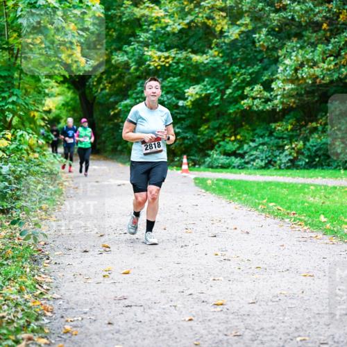 12.10.2025 - Bramfelder Halbmarathon 2025 Dr. Thomas Lammeyer http://msf.ph/oto/9347646 12.10.2025 10:24:32 Laufen 2818 meine-sportfotos.de