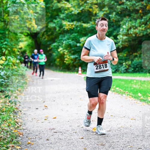 12.10.2025 - Bramfelder Halbmarathon 2025 Dr. Thomas Lammeyer http://msf.ph/oto/9347656 12.10.2025 10:24:33 Laufen 2818 meine-sportfotos.de