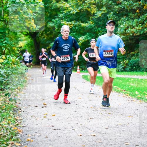 12.10.2025 - Bramfelder Halbmarathon 2025 Dr. Thomas Lammeyer http://msf.ph/oto/9347679 12.10.2025 10:24:41 Laufen 2506, 2369, 2307 meine-sportfotos.de