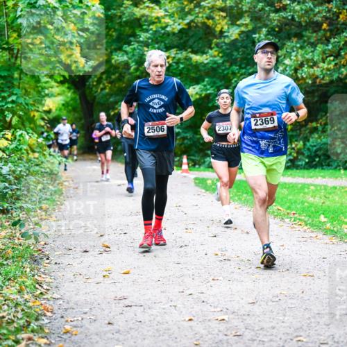 12.10.2025 - Bramfelder Halbmarathon 2025 Dr. Thomas Lammeyer http://msf.ph/oto/9347680 12.10.2025 10:24:41 Laufen 2506, 2369, 2307 meine-sportfotos.de