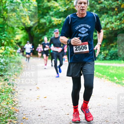 12.10.2025 - Bramfelder Halbmarathon 2025 Dr. Thomas Lammeyer http://msf.ph/oto/9347692 12.10.2025 10:24:42 Laufen 2506, 307 meine-sportfotos.de